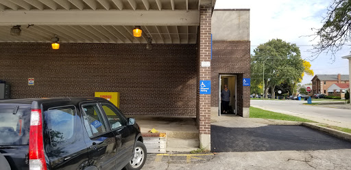 Post Office «United States Postal Service», reviews and photos, 7101 W Gunnison St, Harwood Heights, IL 60706, USA