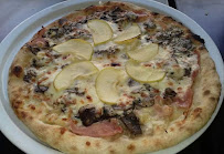 Pizza du Pizzeria La Tribu à Étrépagny - n°13