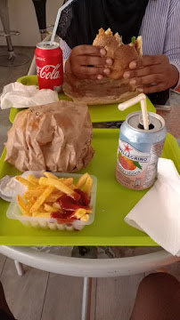 Plats et boissons du Restaurant Burger House à Saint-Pierre - n°4