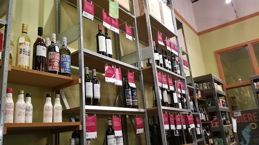 Wine Store «House Wine», reviews and photos, 644 High St, Columbus, OH 43085, USA