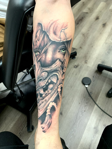 Explore rip mom tattoo ideas, creative tattoo ideas in Harrisburg, available at Capital Tattoo Company