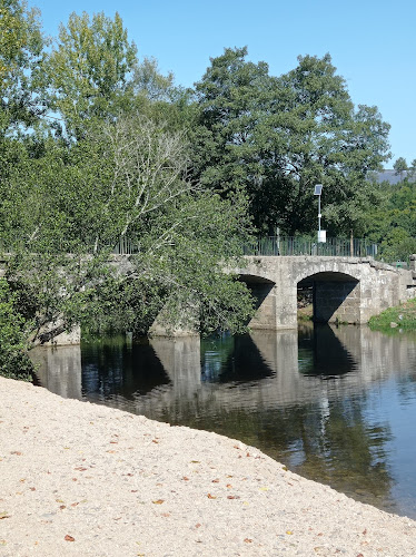 Comentários e avaliações sobre o Praia Fluvial de Pouves