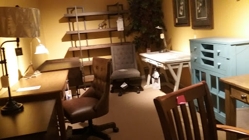 Furniture Store «Gibson Furniture and Patio», reviews and photos, 141 N Water Ave, Gallatin, TN 37066, USA