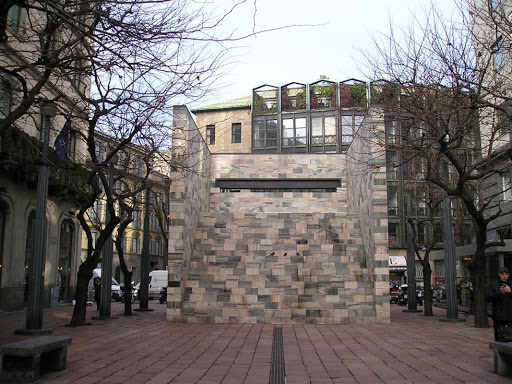 Monument to Sandro Pertini
