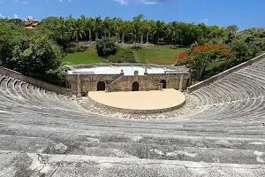 Amphitheater image