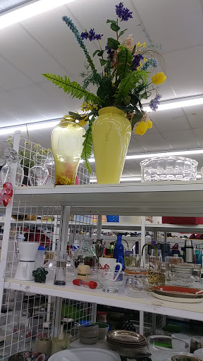 Thrift Store «Family Thrift Center», reviews and photos, 112 W Southmore Ave, Pasadena, TX 77502, USA
