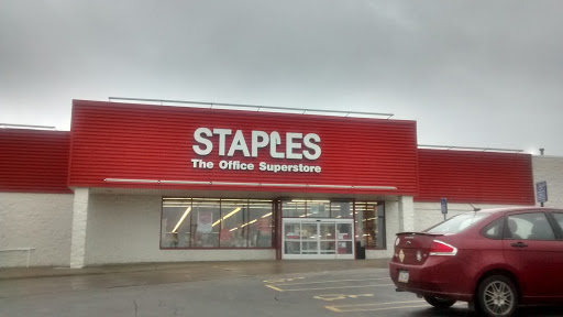 Office Supply Store «Staples», reviews and photos, 2431 Wiley Blvd SW, Cedar Rapids, IA 52404, USA