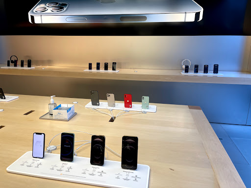 Computer Store «Apple Boylston Street», reviews and photos, 815 Boylston St, Boston, MA 02116, USA