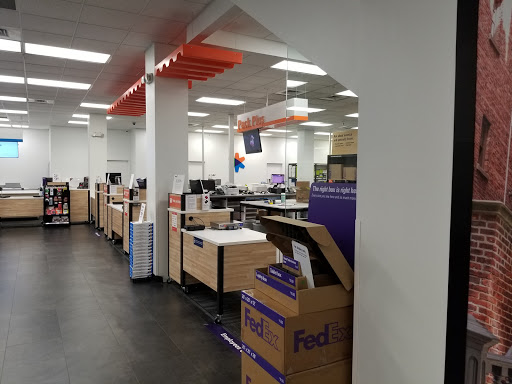 Print Shop «FedEx Office Print & Ship Center», reviews and photos, 4717 Sharon Rd #1a, Charlotte, NC 28210, USA