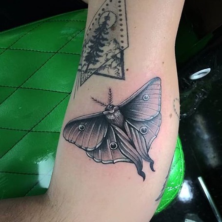 Tattoo Shop «Tattoo Tech», reviews and photos, 5350 N Springboro Pike, Moraine, OH 45439, USA