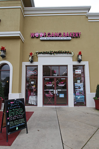 Pet Supply Store «Woof Gang Bakery & Grooming Lake Mary», reviews and photos, 1210 International Pkwy #118, Lake Mary, FL 32746, USA
