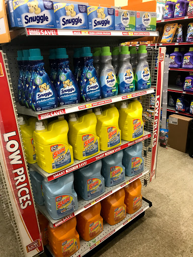 Dollar Store «FAMILY DOLLAR», reviews and photos, 2433 Delowe Dr, East Point, GA 30344, USA