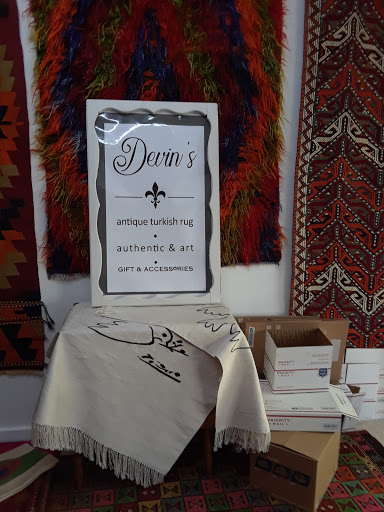 Liquor Store «J B Liquor Store», reviews and photos, 122 South St, Greenport, NY 11944, USA