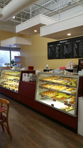 Donut Shop «Sundale Donuts», reviews and photos, 4223 Research Forest Dr #700, The Woodlands, TX 77381, USA