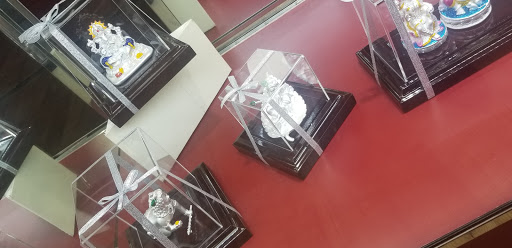 Jewelry Store «Aabhushan Jewelers», reviews and photos, 155 Wood Ave, Edison, NJ 08820, USA