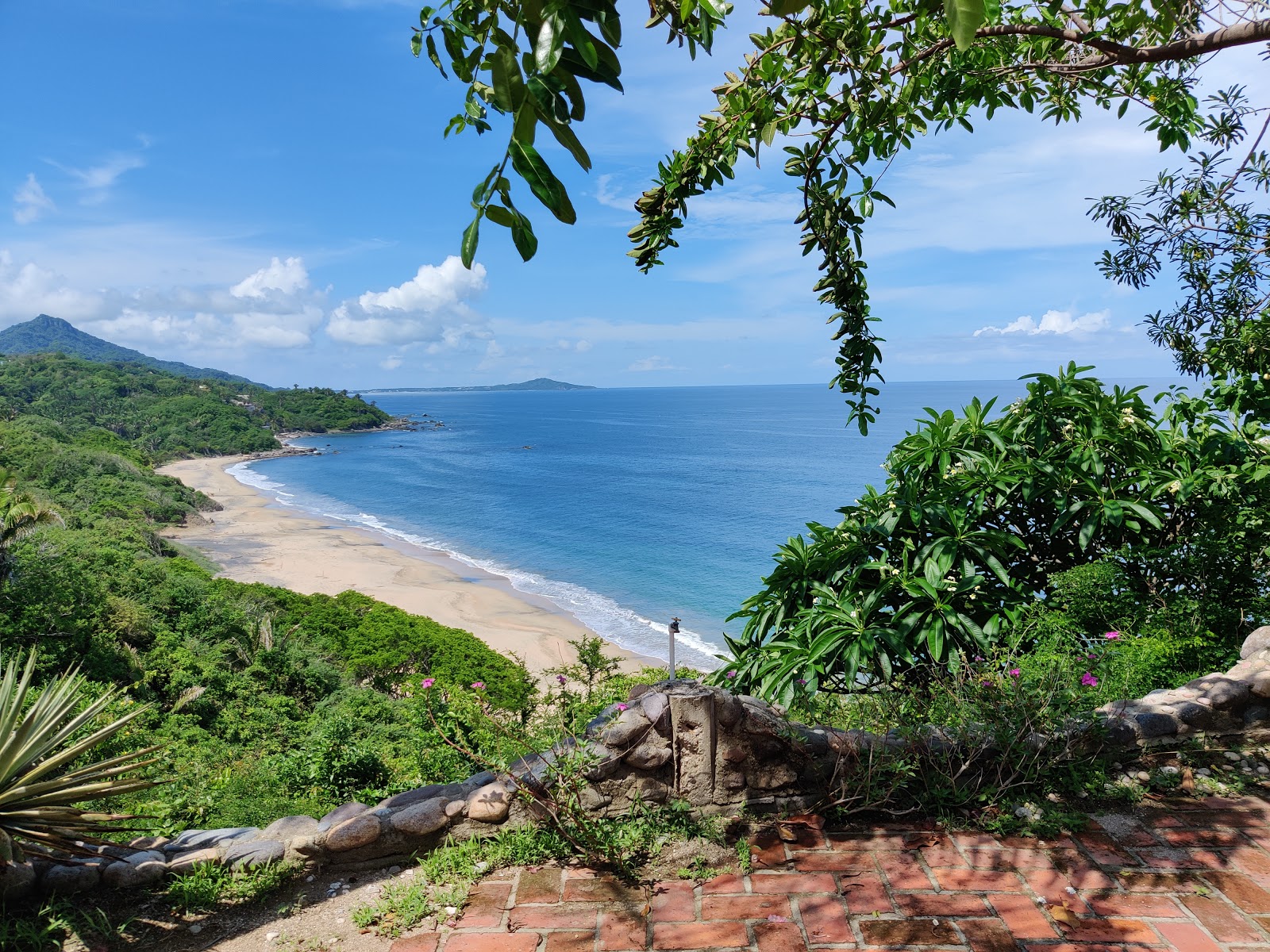 Foto de Patzcuarito beach com areia cinza superfície