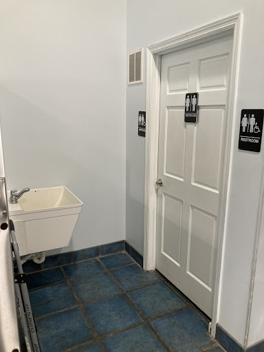 Laundromat «Clothesline Laundromat», reviews and photos, 820 PA-100, Bechtelsville, PA 19505, USA