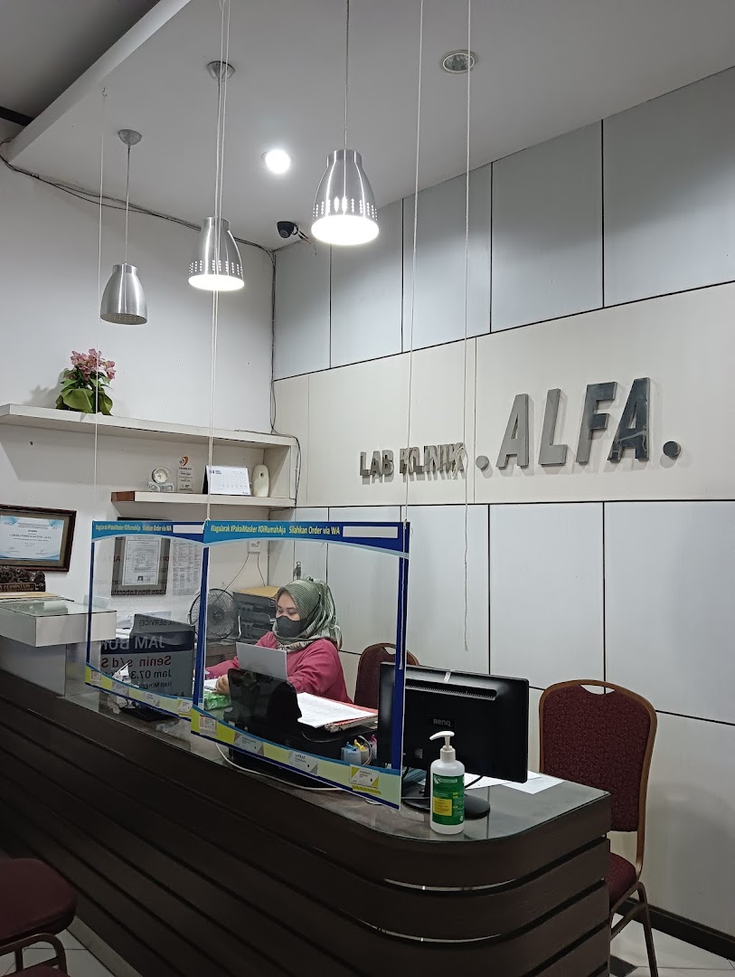 Laboratorium Klinik Alfa Photo