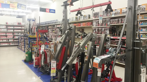 Hardware Store «Harbor Freight Tools», reviews and photos, 2950 NE Hogan Dr, Gresham, OR 97030, USA