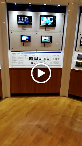 Shopping Mall «Marin Gateway Shopping Center», reviews and photos, 190 Donahue St, Sausalito, CA 94965, USA