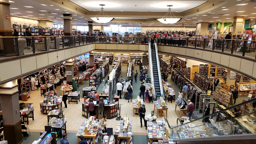 Tiendas Barnes & Noble Boston