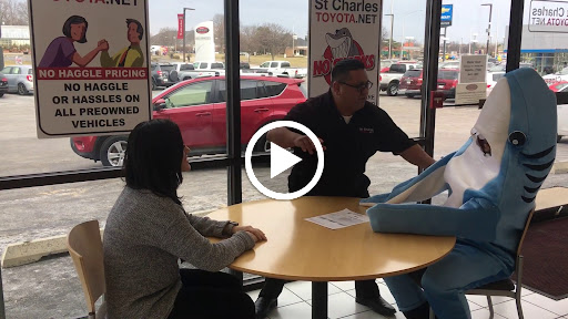 Toyota Dealer «St Charles Toyota», reviews and photos, 2651 E Main St, St Charles, IL 60174, USA