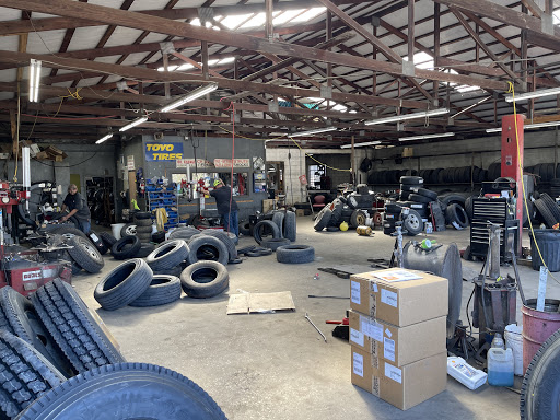 Tire Shop «Town and Country Tire Services», reviews and photos, 317 E Howard St, Live Oak, FL 32064, USA