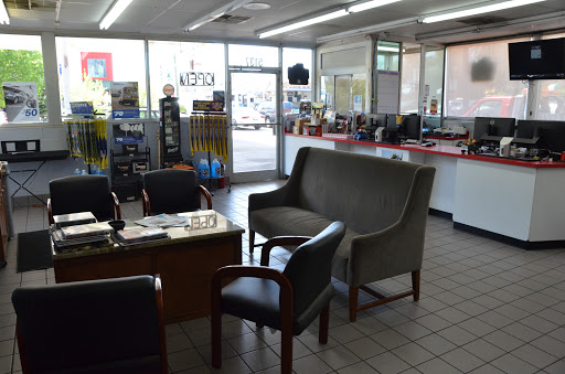 Auto Repair Shop «Lawson & Son Auto Repair», reviews and photos, 5137 Harding Pike, Nashville, TN 37205, USA