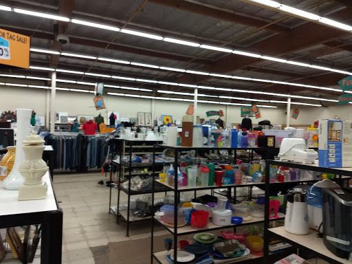 Thrift Store «Thrift Town», reviews and photos, 3645 San Pablo Dam Rd, El Sobrante, CA 94803, USA