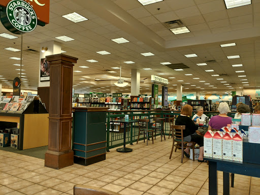 Book Store «Barnes & Noble», reviews and photos, 8029 Kingston Pike, Knoxville, TN 37919, USA
