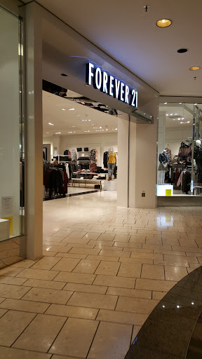 Clothing Store «Forever 21», reviews and photos, 2325 Stoneridge Mall Rd, Pleasanton, CA 94588, USA