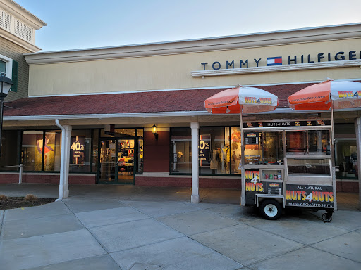 Shopping Mall «Clinton Crossing Premium Outlets», reviews and photos, 20 Killingworth Turnpike, Clinton, CT 06413, USA