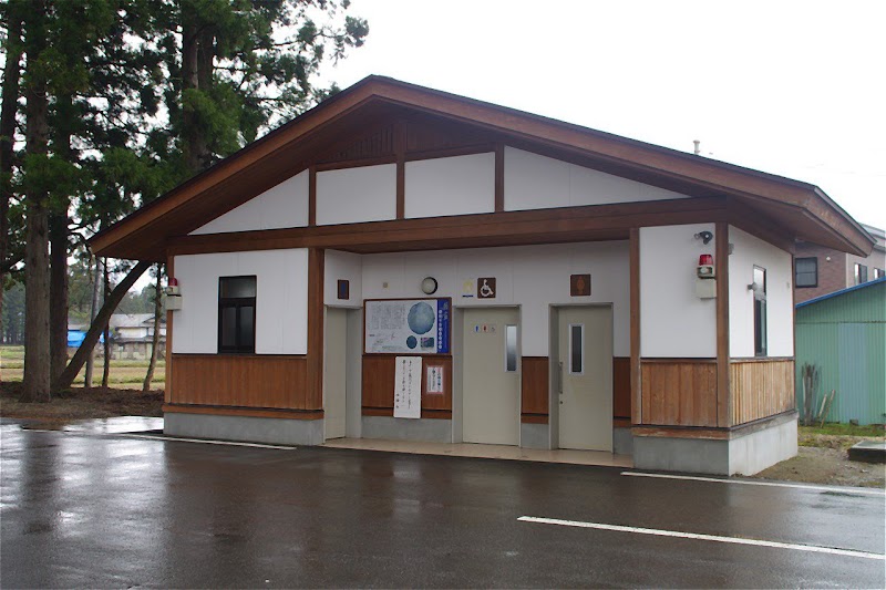 水神社 公衆トイレ