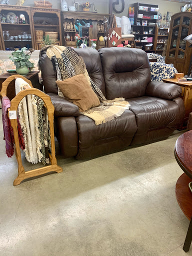 Thrift Store «Empty the Nest», reviews and photos, 8812 7th Ave N, Golden Valley, MN 55427, USA