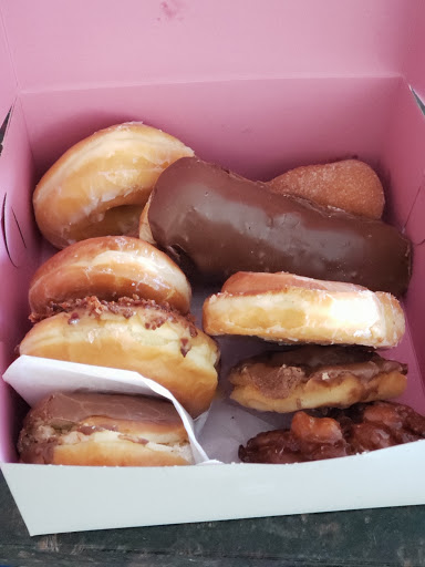 Donut Shop «The Donut Shop», reviews and photos, 1001 E Bidwell St, Folsom, CA 95630, USA