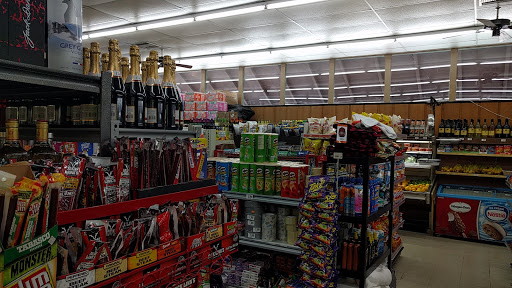 Grocery Store «Pine Mountain General Store», reviews and photos, 2513 Freeman Dr, Frazier Park, CA 93225, USA