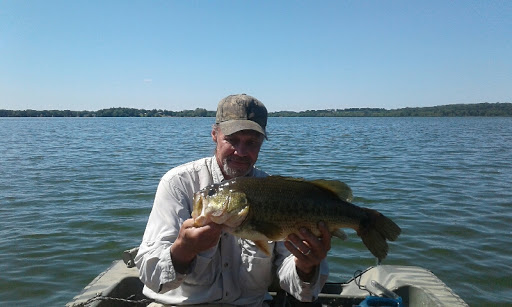 Bait Shop «Lake Country Convenience & Bait», reviews and photos, 15090 Shieldsville Blvd, Faribault, MN 55021, USA