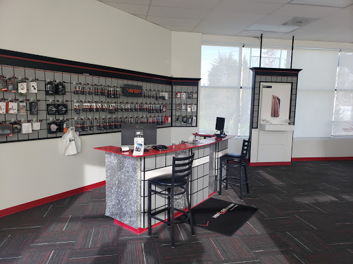 Cell Phone Store «Verizon Wireless - Cellular Plus», reviews and photos, 17390 SE Bluff Rd Suite 2, Sandy, OR 97055, USA