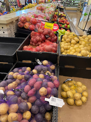 Grocery Store «Stop & Shop», reviews and photos, 713 E Broadway, South Boston, MA 02127, USA