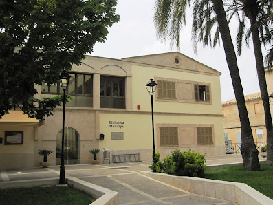 Biblioteca Municipal De Muro Carrer Sants Apòstols, 6, 07440 Muro, Illes Balears, España