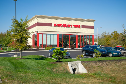 Discount Tire Store - Farragut, TN, 11201 Kingston Pike, Farragut, TN 37934, USA, 