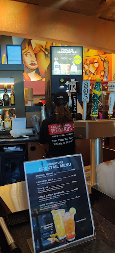 Movie Theater «Century Theatre», reviews and photos, 125 Crescent Dr, Pleasant Hill, CA 94523, USA