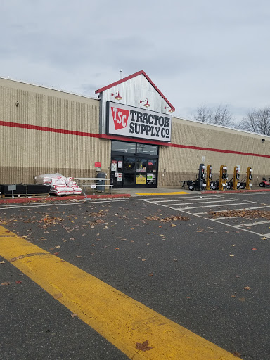 Tractor Supply Co., 621 River Rd, Puyallup, WA 98371, USA, 