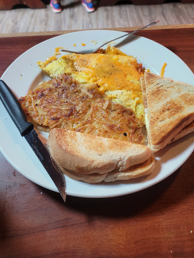 Pub «Wooden Nickel Pub & Eateries», reviews and photos, 1610 Pine St, Silverton, OR 97381, USA