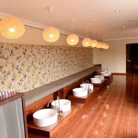 Scratch and Social, 26b Adetokunbo Ademola Street, Eti-Osa, Lagos, Nigeria, Beauty Salon, state Lagos