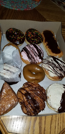 Donut Shop «Sprinkles Donut Shop», reviews and photos, 8467 Algoma Ave NE, Rockford, MI 49341, USA