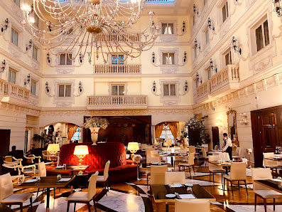 Grand Hotel Vanvitelli Viale Carlo III, 81100 San Marco Evangelista CE, Italia