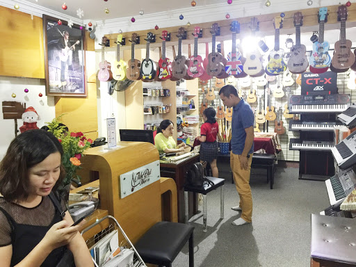 Music shops in Hanoi