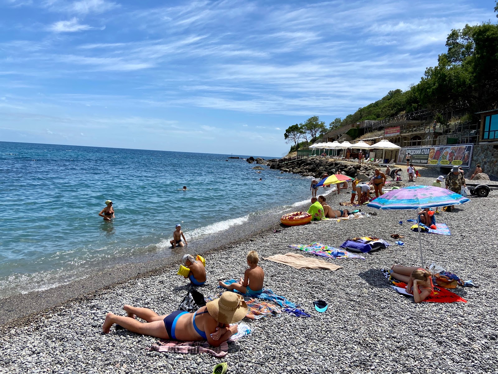 Alupka beach'in fotoğrafı çok temiz temizlik seviyesi ile