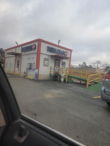 Tobacco Shop «Tobacco Barn», reviews and photos, 1906 N Frazier St, Conroe, TX 77301, USA